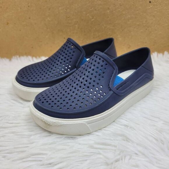 CROCS Boys Navy and White Citilane Size 9 - Picture 1 of 8
